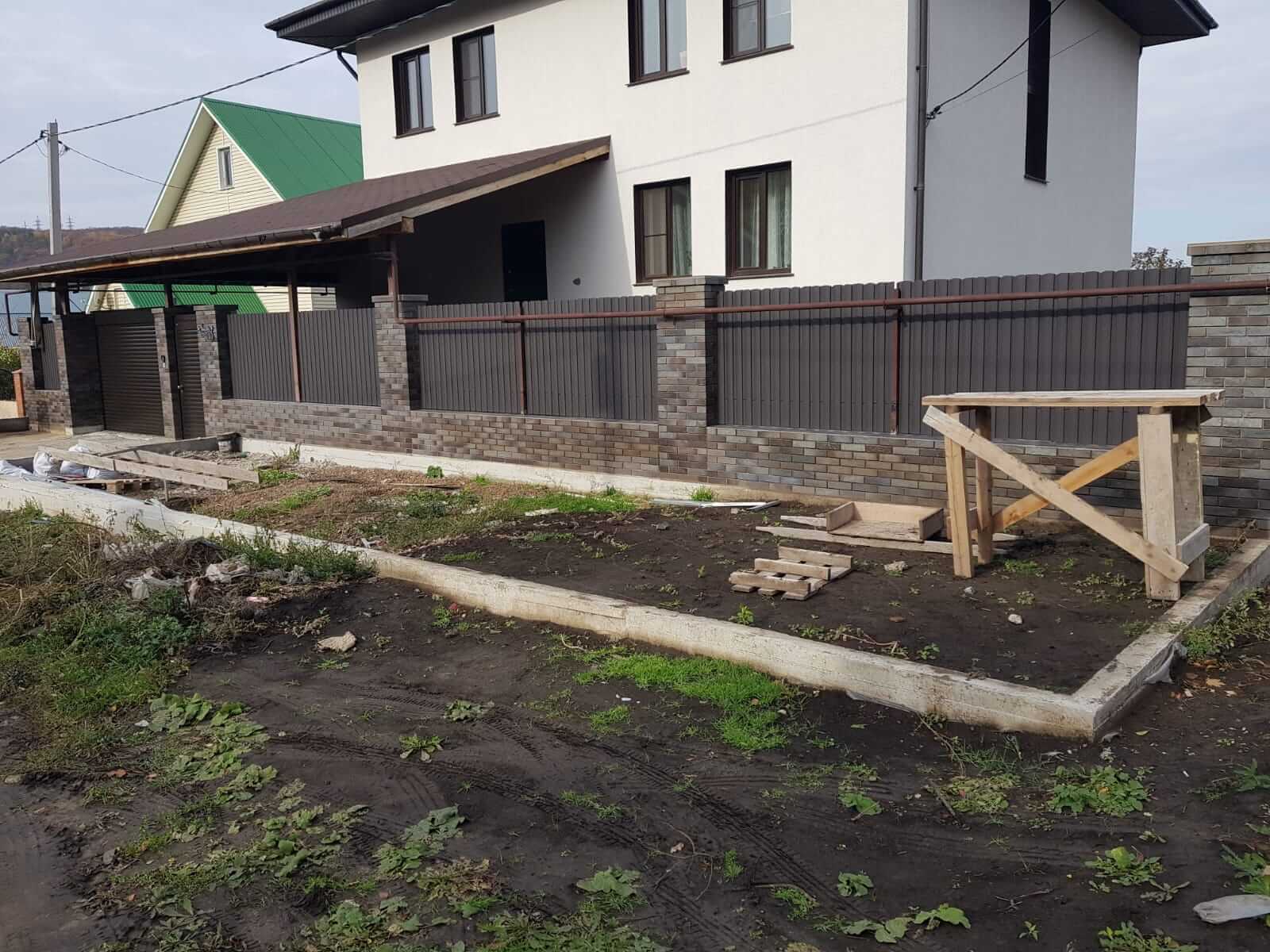 Забор из штакетника 15м RAL8019/8019 Темный Шоколад двусторонний МАТТЕ фото 1 в Серпухове