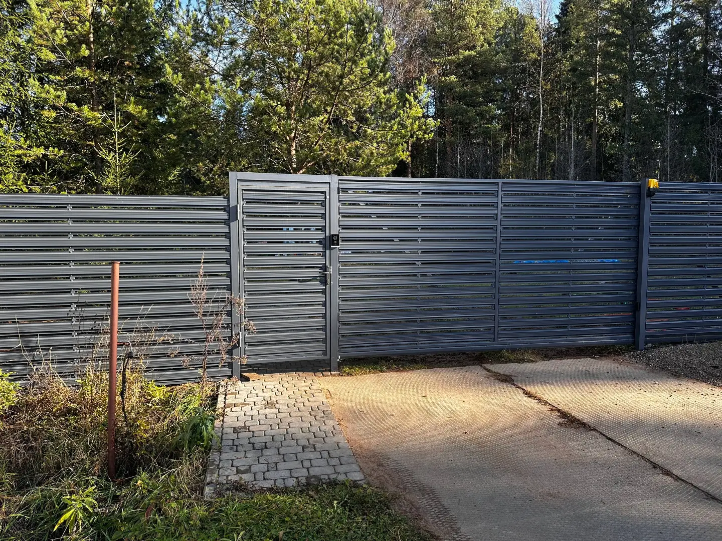 Забор-ранчо из евроштакетника 10м RAL7024 Серый Графит в Серпухове
